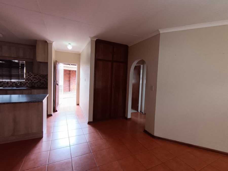 2 Bedroom Property for Sale in Langenhovenpark Free State